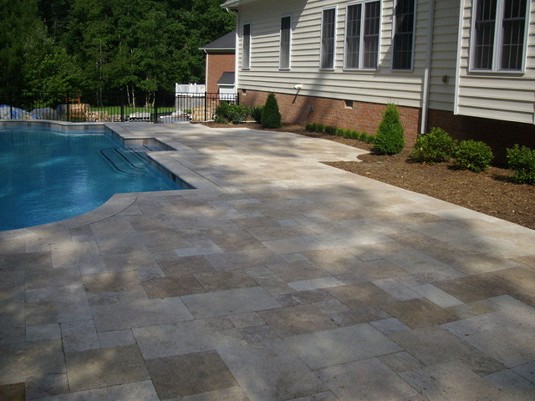 Walnut Travertine Tumbled French Pattern 1-1/4" Paver